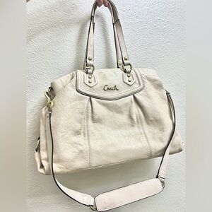 Coach Leather Medium Cream Bag B1381- F19243 Satchel purse Handbag